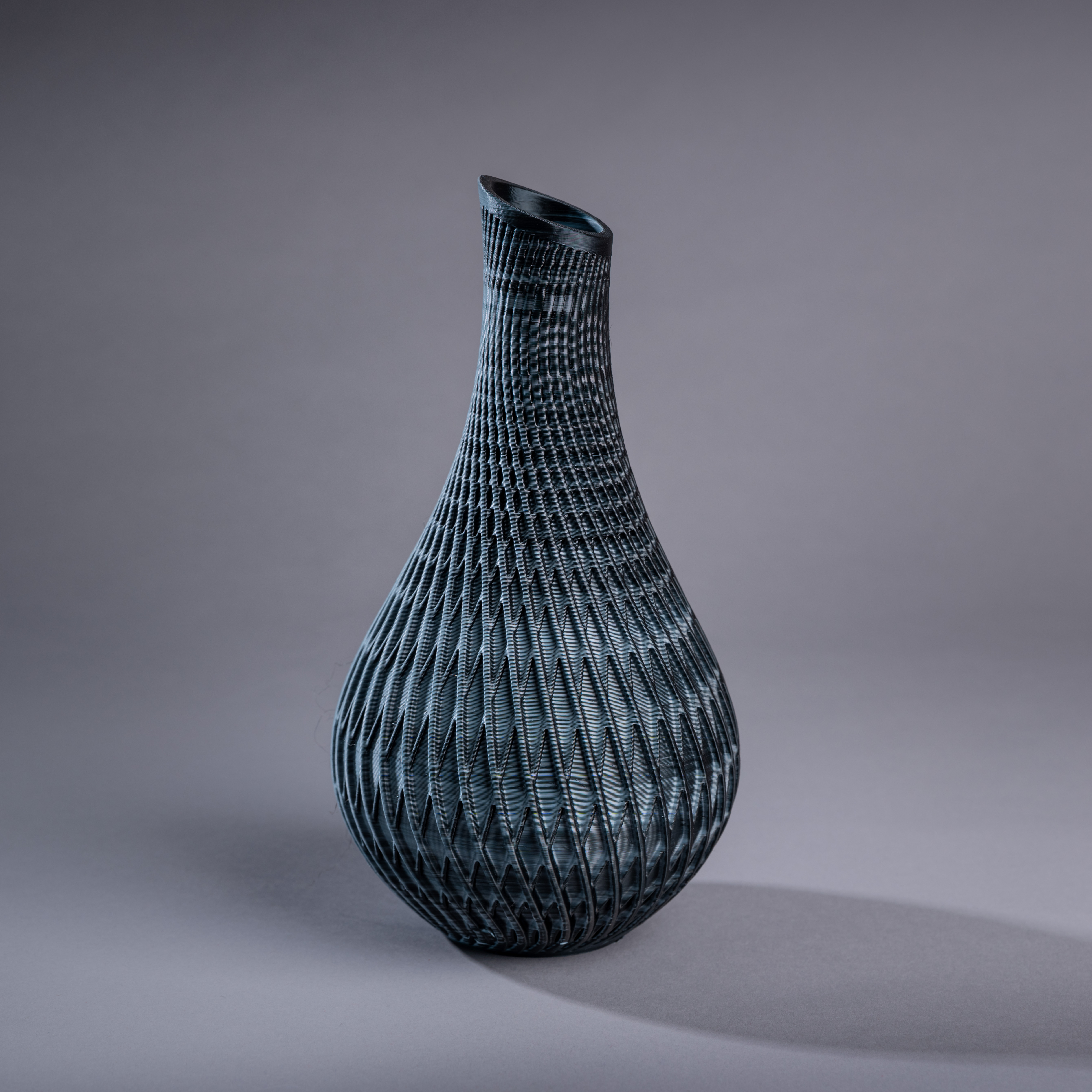 Obsidienne – Vase design noir et blanc - Impression 3D | CreaMod3D